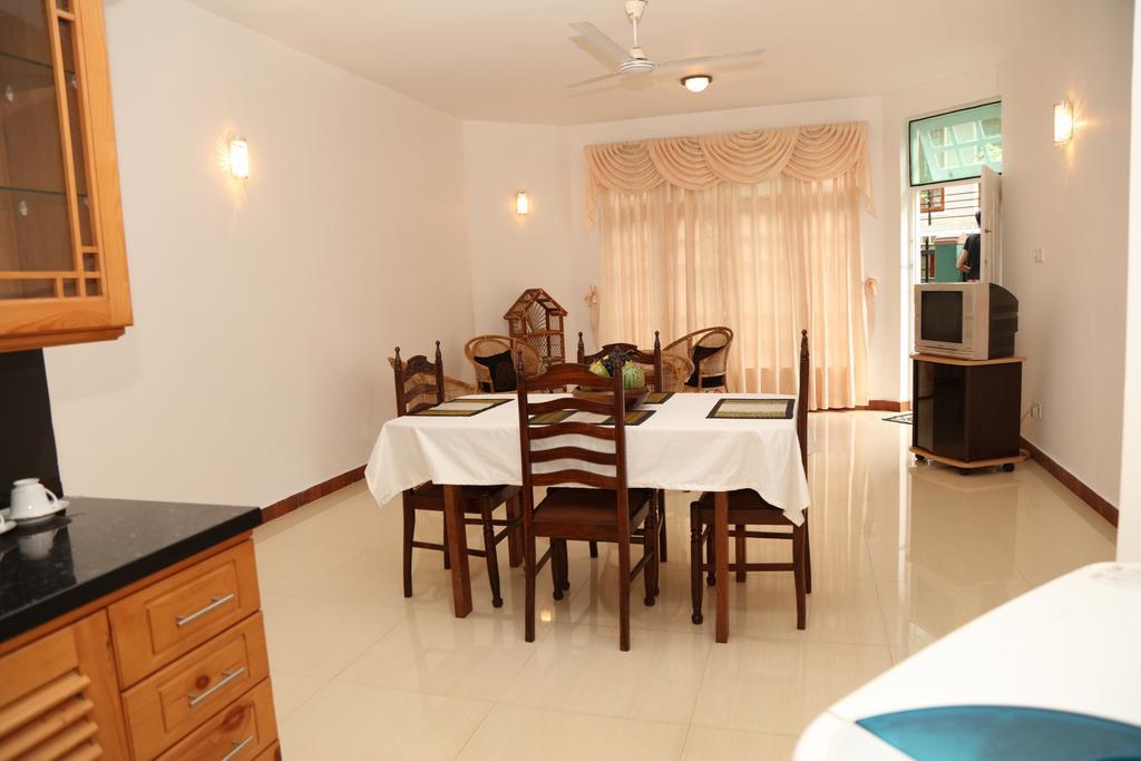 Glory Homestay Kandy Room photo
